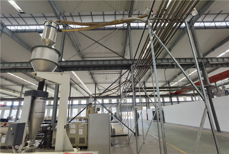 Central Plastic Material Feeding Conveying System7