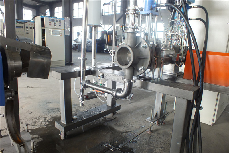 Underwater granulation line1