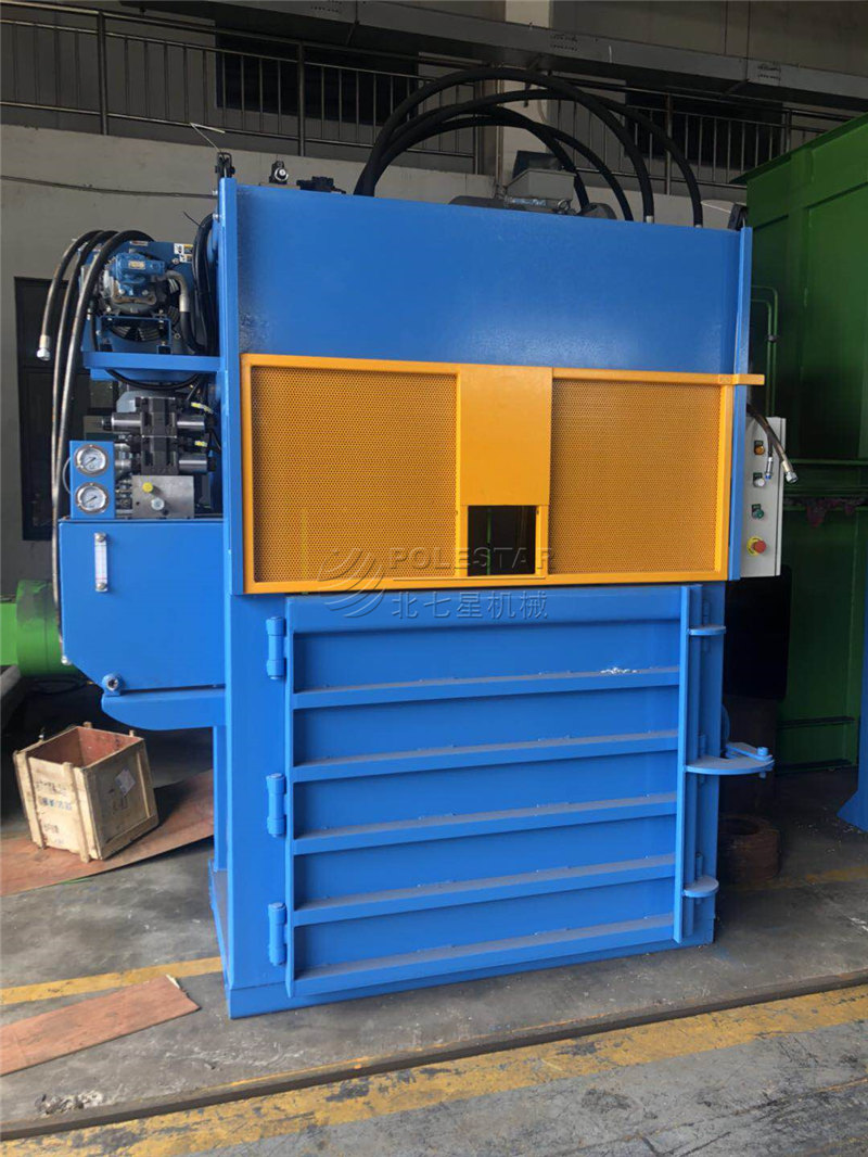 Vertical baler machine7